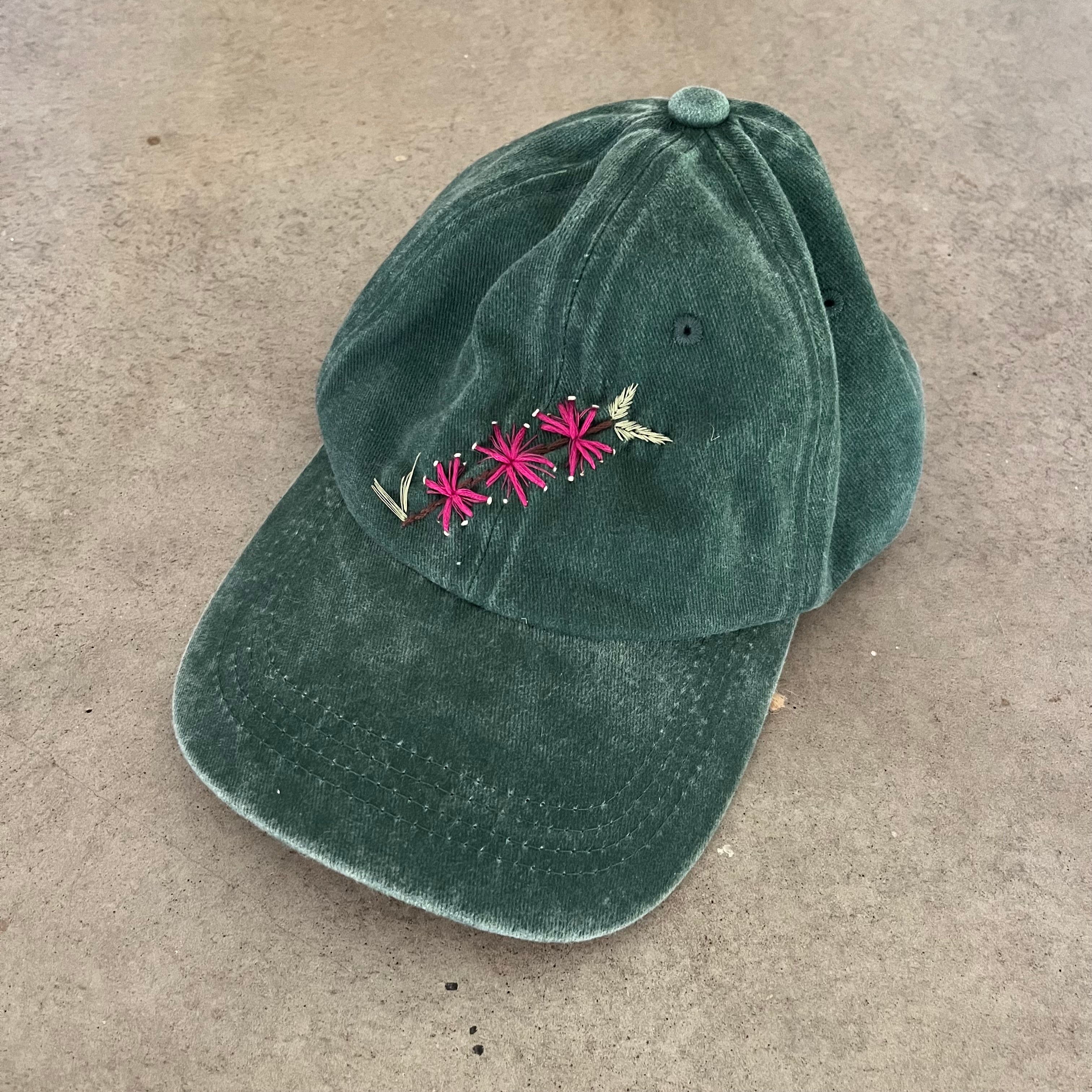 Green Australiana Cap- fuchsia BOTTLEBRUSH